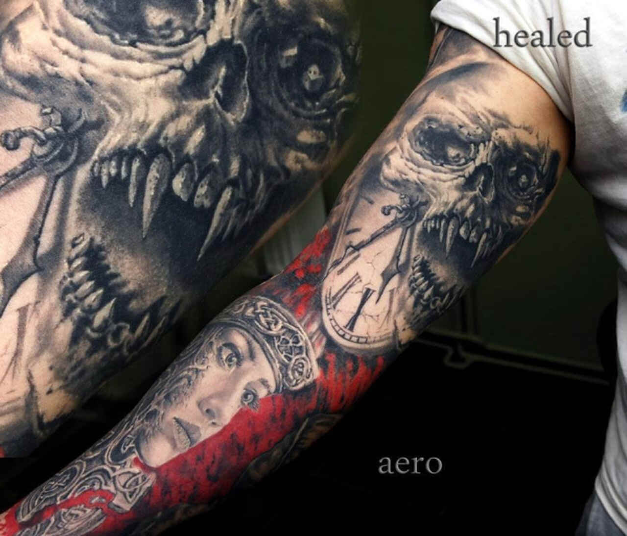 Geheiltes Tattoo auf dem Unterarm – detailreiches Realistic-Motiv mit Schädel, Uhr und Porträt, gestochen in Schwarz, Grau und Rot
